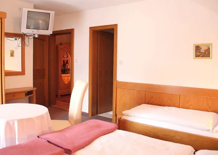 Duregger ベッド・アンド・ブレックファスト 3*