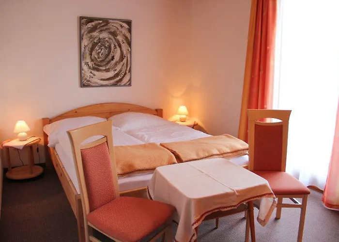 Duregger ベッド・アンド・ブレックファスト 3*